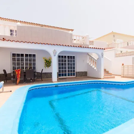 Beautiful 3 Bedroom Villa *